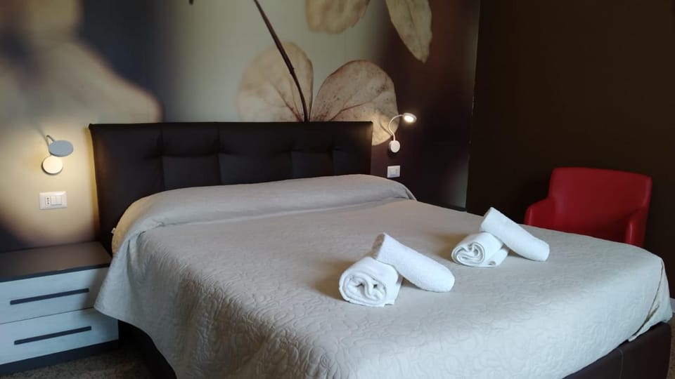 Bed, Decorative detail, Bedroom