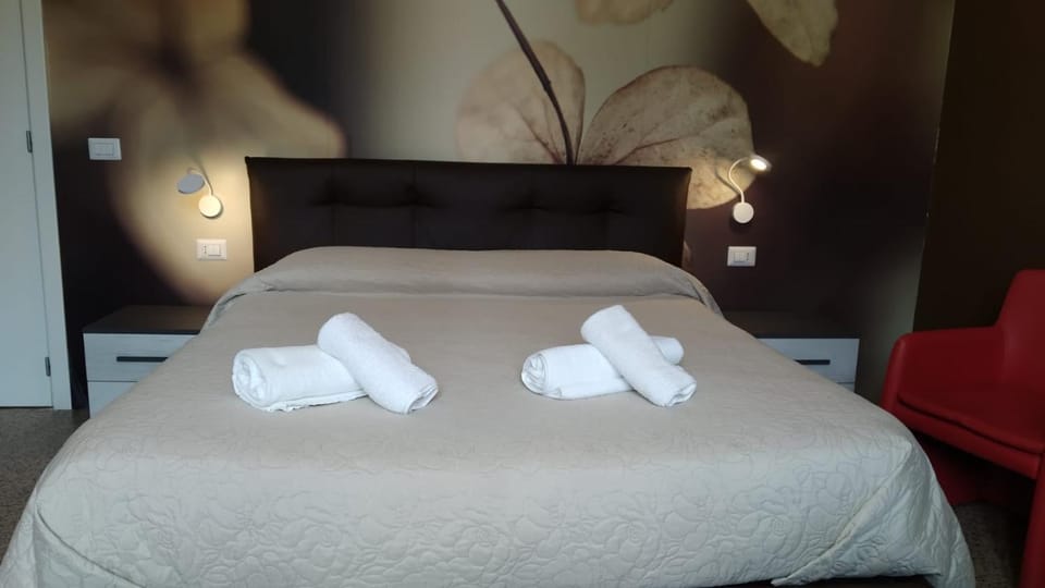 Bed, Decorative detail, Bedroom