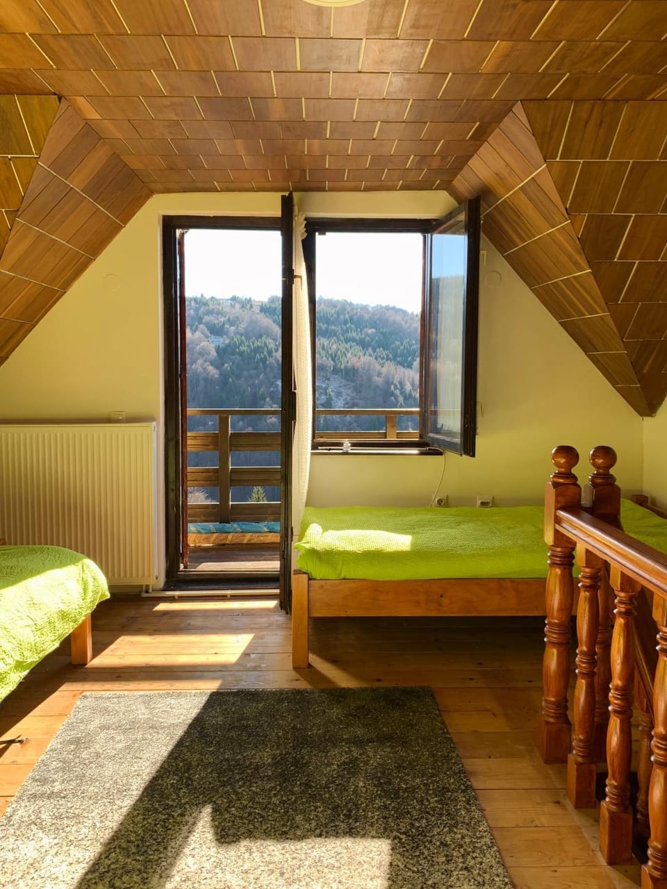 Property building, Bedroom, Mountain view