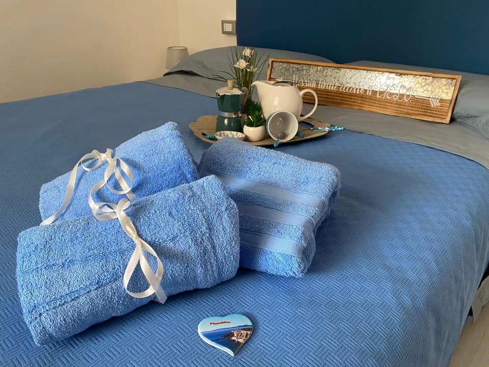 Bed, Coffee/tea facilities, Bedroom, Breakfast