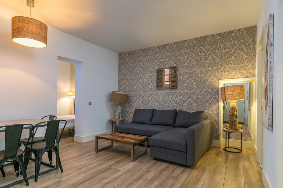 HOMEABOUT DIEGO DE LEÓN Apartment I Apartment in Madrid