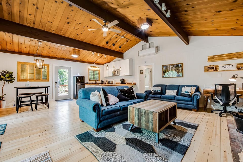 Lily Haus House in Idyllwild-Pine Cove