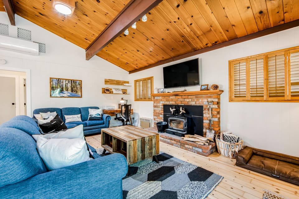 Lily Haus House in Idyllwild-Pine Cove