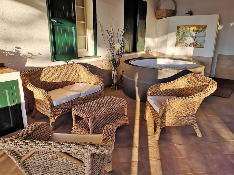Shower, Seating area, Swimming pool