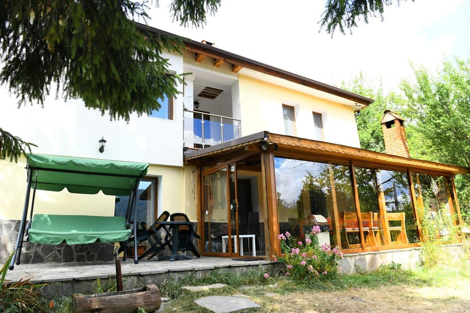 КЪЩА ЗА ГОСТИ “НИЯ” House in Bulgaria