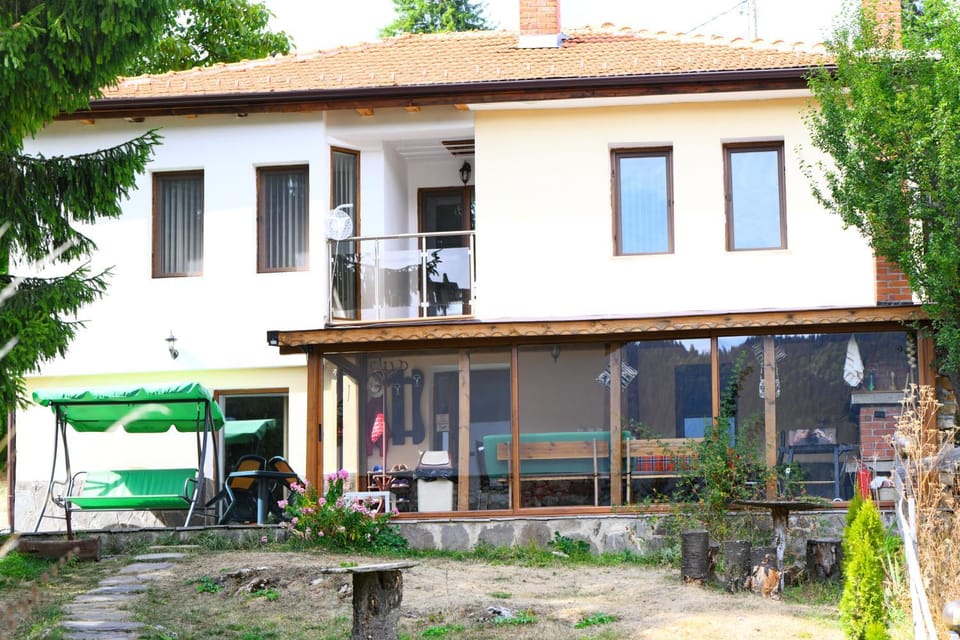 КЪЩА ЗА ГОСТИ “НИЯ” House in Bulgaria