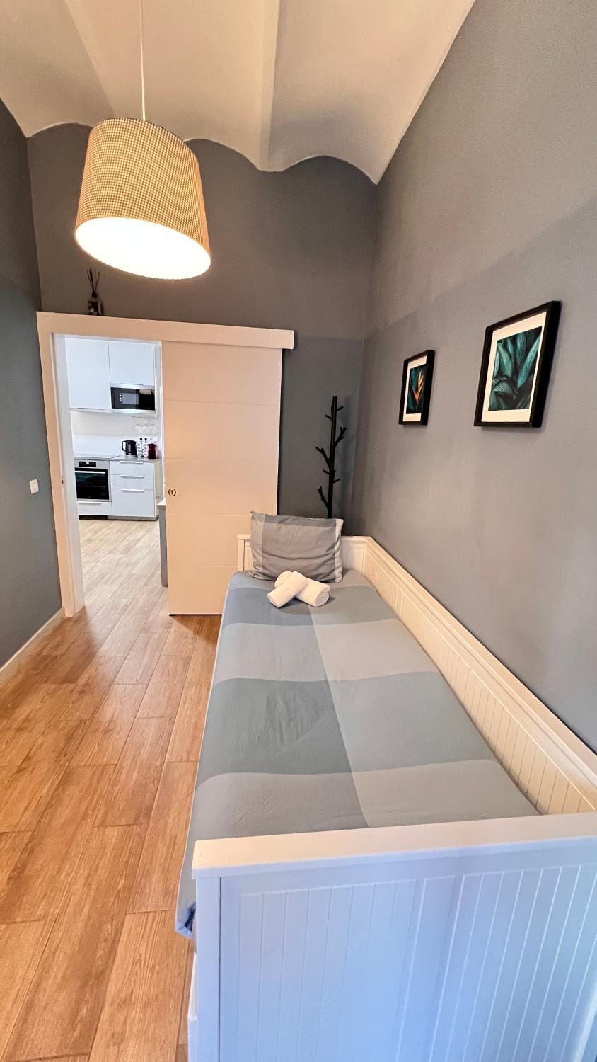 New Camp Nou Apartment/Diret Airport,Beautiful Apartment in L'Hospitalet de Llobregat