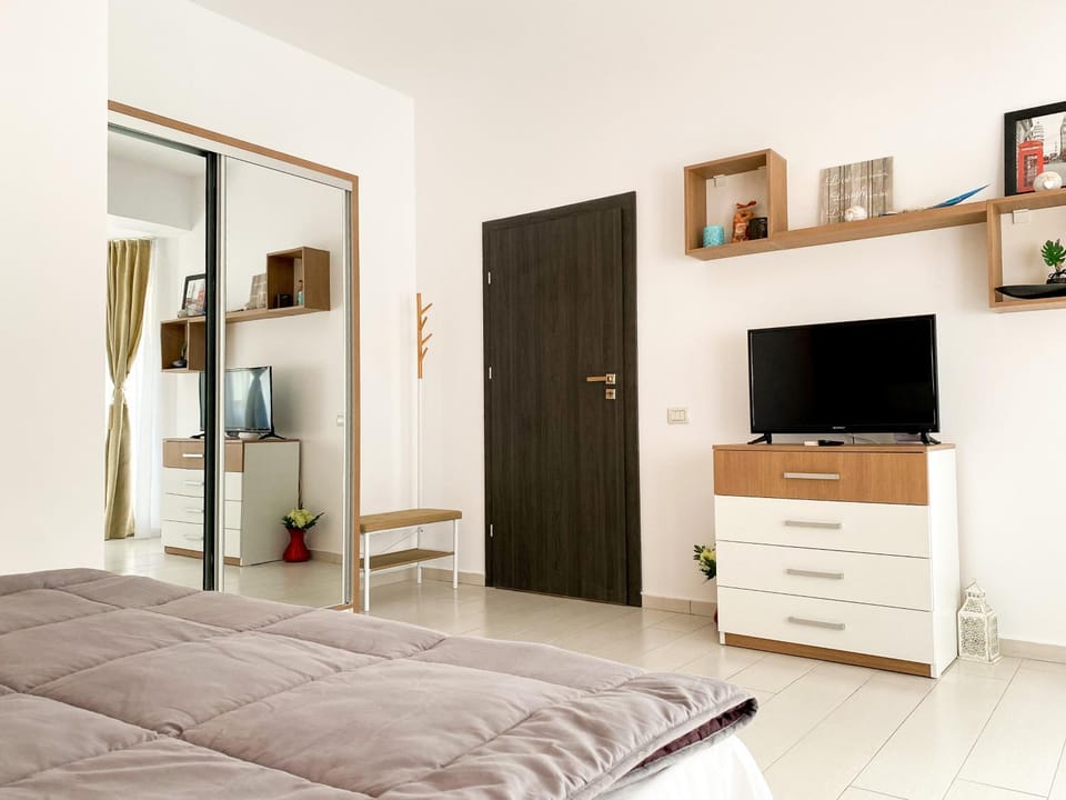 Studio 01 By the Sea LOFT Mamaia Nord Apartment in Constanta