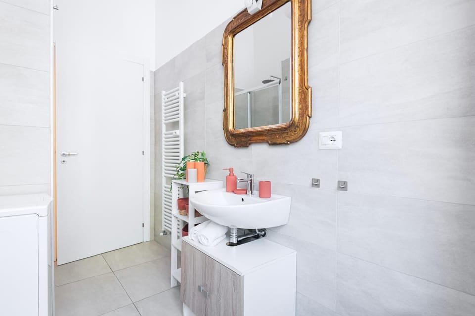 Easylife - Milano - Taddei 14S - Washington Apartment in Milan