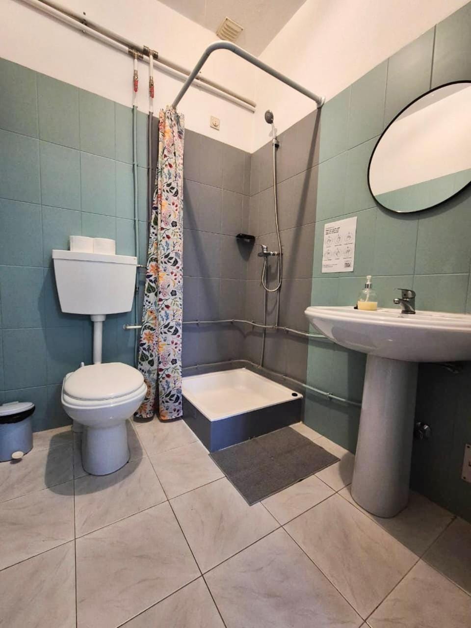 Shower, Toilet, Bathroom