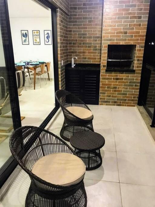 Patio, Living room