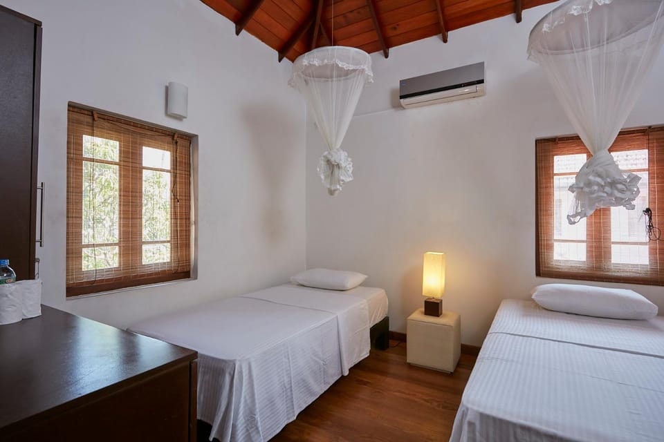 The Beach Villas by Ceylon Bungalows Villa in Wadduwa