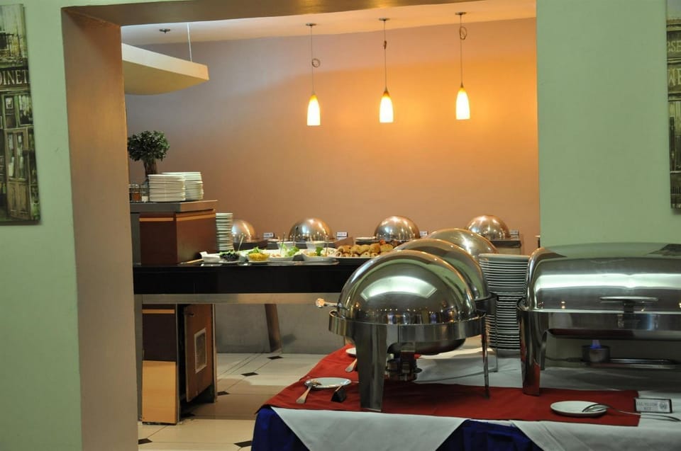 Restaurant/places to eat, Food and drinks, Food, Meals, Buffet breakfast