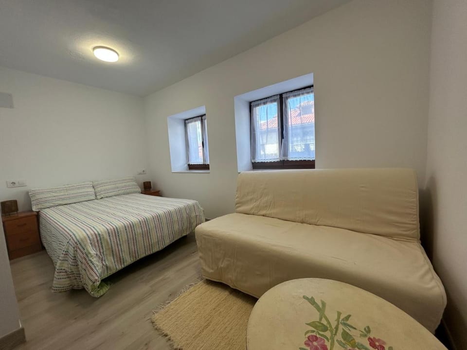 Casa Mildi Poo Llanes House in Cantabria