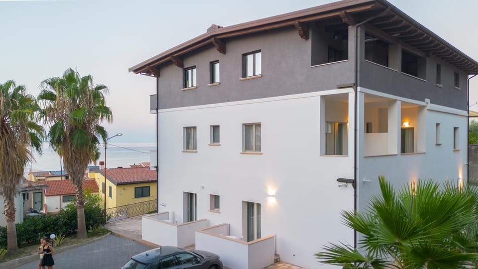Property building, Neighbourhood, Street view