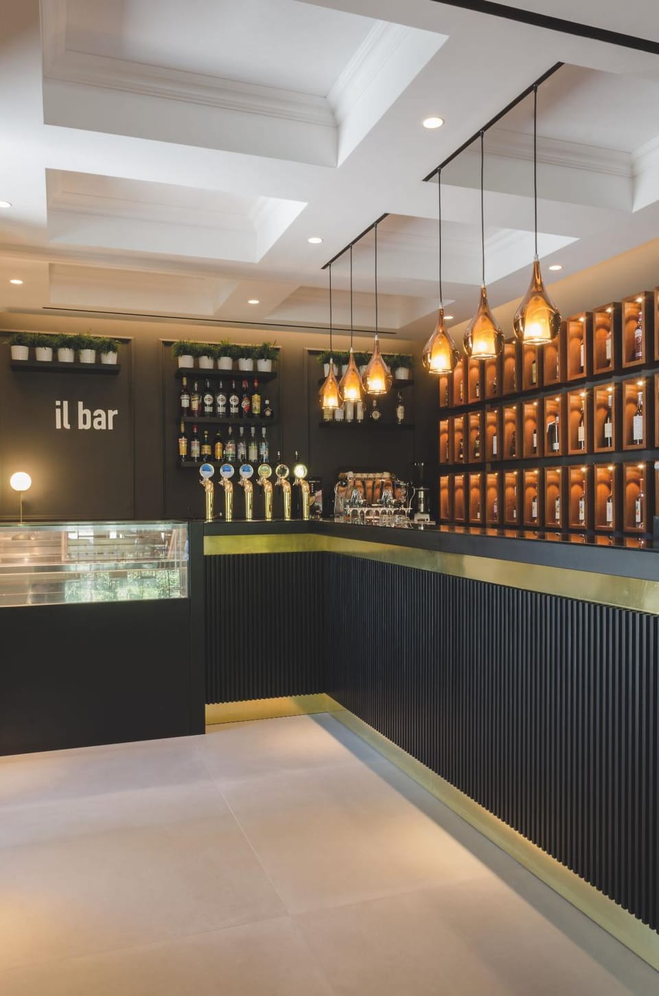 Restaurant/places to eat, Lounge or bar, Dinner