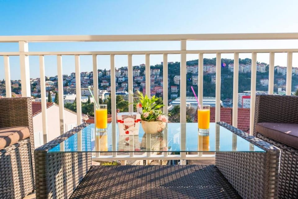View (from property/room), Balcony/Terrace