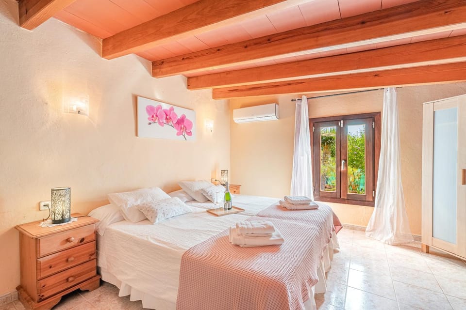 Property building, Living room, Bedroom