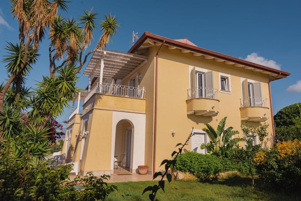 Property building, Garden