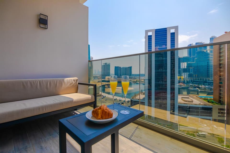 View (from property/room), Balcony/Terrace, Lake view