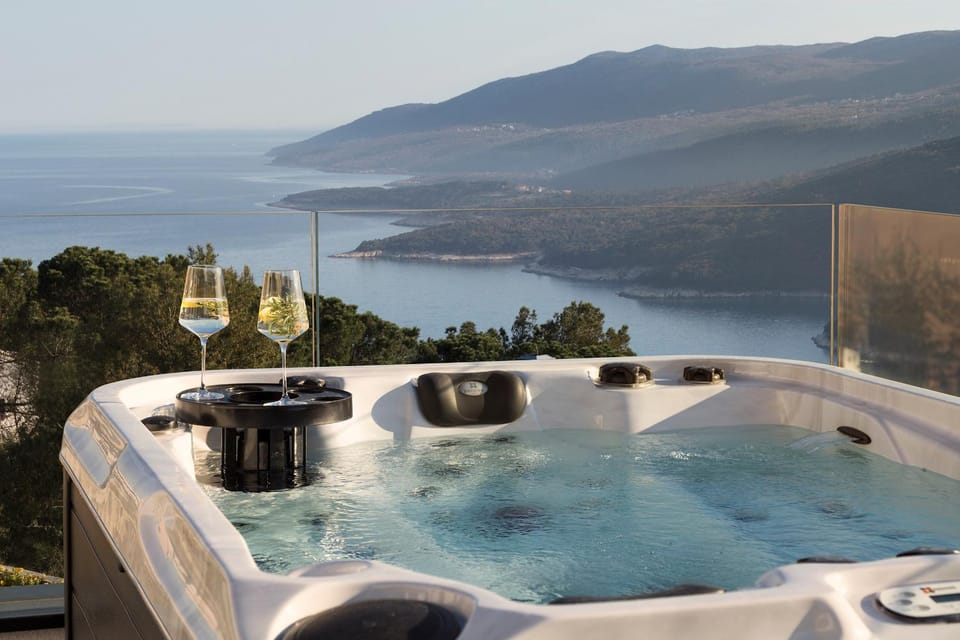 Hot Tub, Massage, Sea view