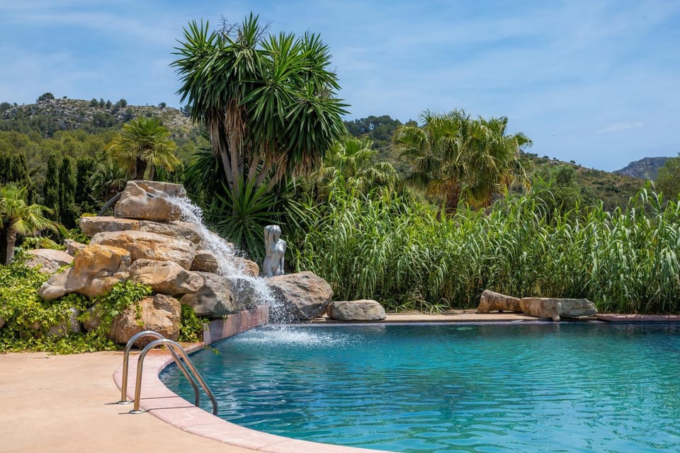 Property building, Swimming pool