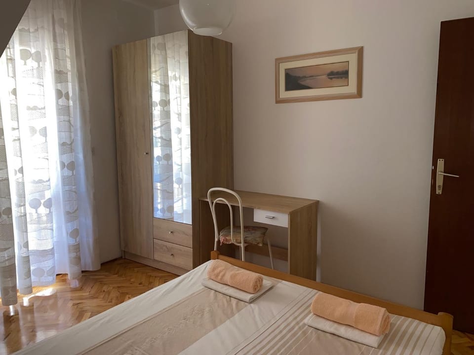 Bed, Bedroom, wardrobe