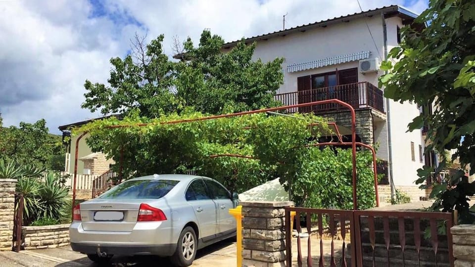 Property building, Balcony/Terrace