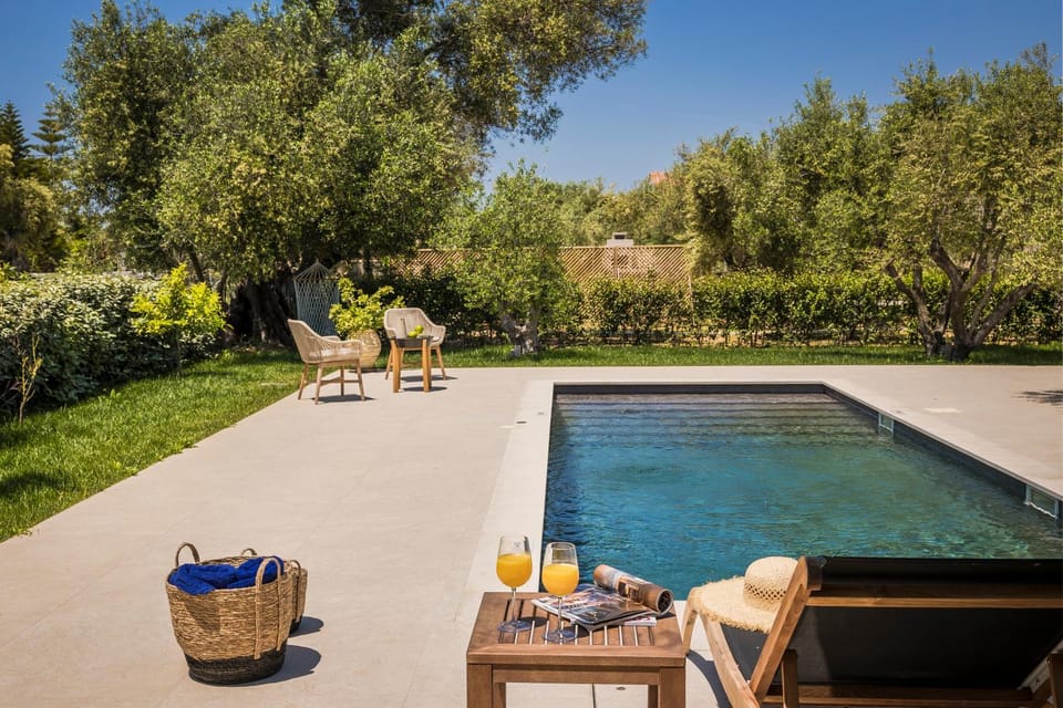 Patio, Pool view, Swimming pool