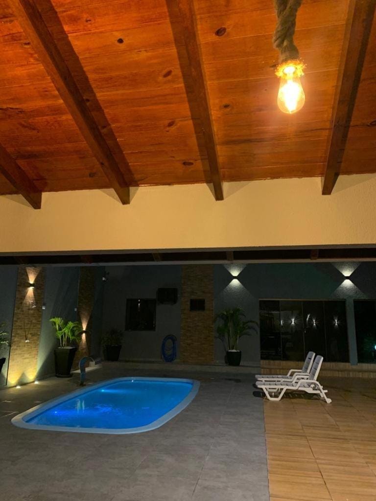 Sobrado com 6 suítes para temporada e show rural House in Cascavel