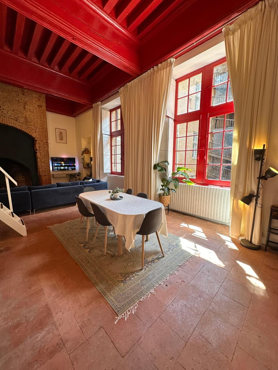 Living room, Seating area, Dining area