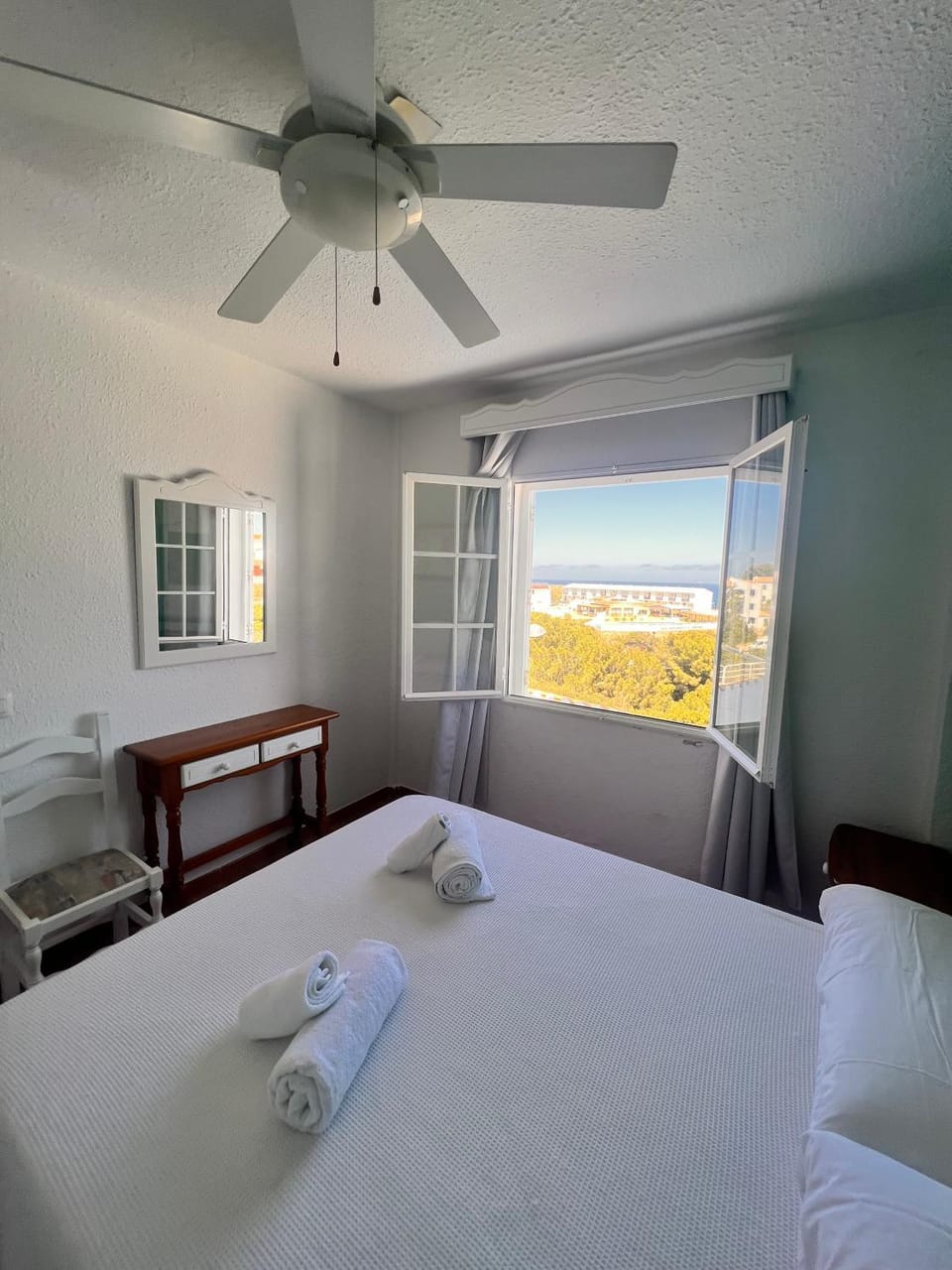 Apartamento con vistas al mar, Arenal d'en Castell Apartment in Arenal d'en Castell
