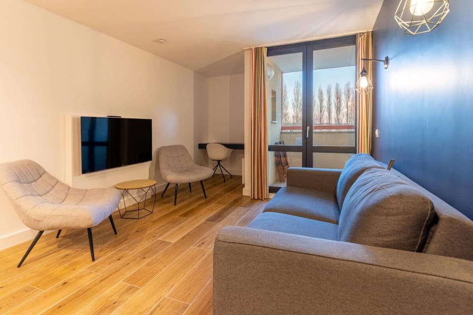 Appartement rénové pour 5 pers avec piscine tennis et parking 232 Apartment in Hauts-de-France
