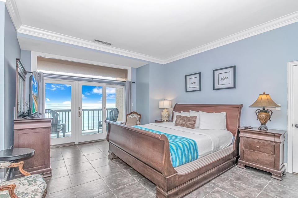 Penthouse Luxury Oceanfront Condo 3 Bedrooms 3 Bathrooms Ocean Dunes Tower 1 Unit 4155 House in Myrtle Beach