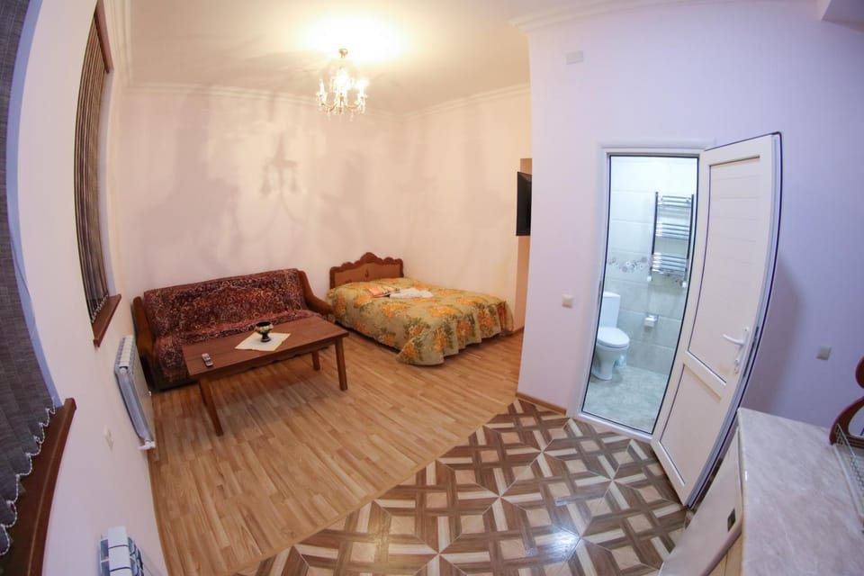 Bed, Photo of the whole room, Seating area, Bedroom
