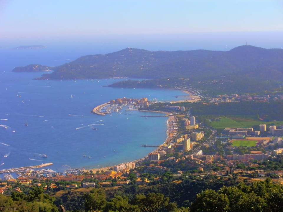 T2 cabine rénové proche commerces et plages, expo sud avec garage à Bormes les Mimosas - FR-1-610-52 Cabin in Bormes-les-Mimosas