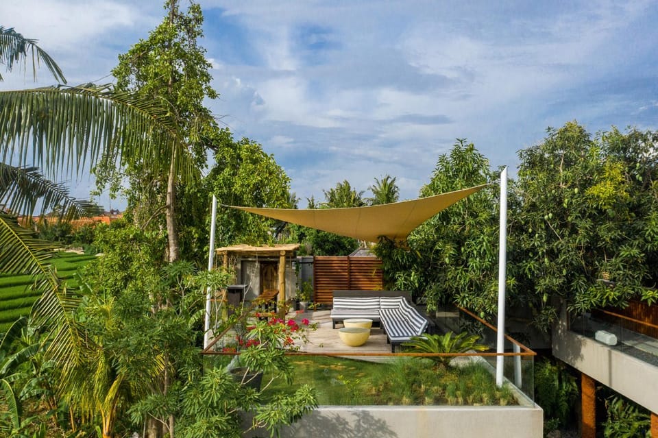 Property building, Day, Garden, Balcony/Terrace, Garden view