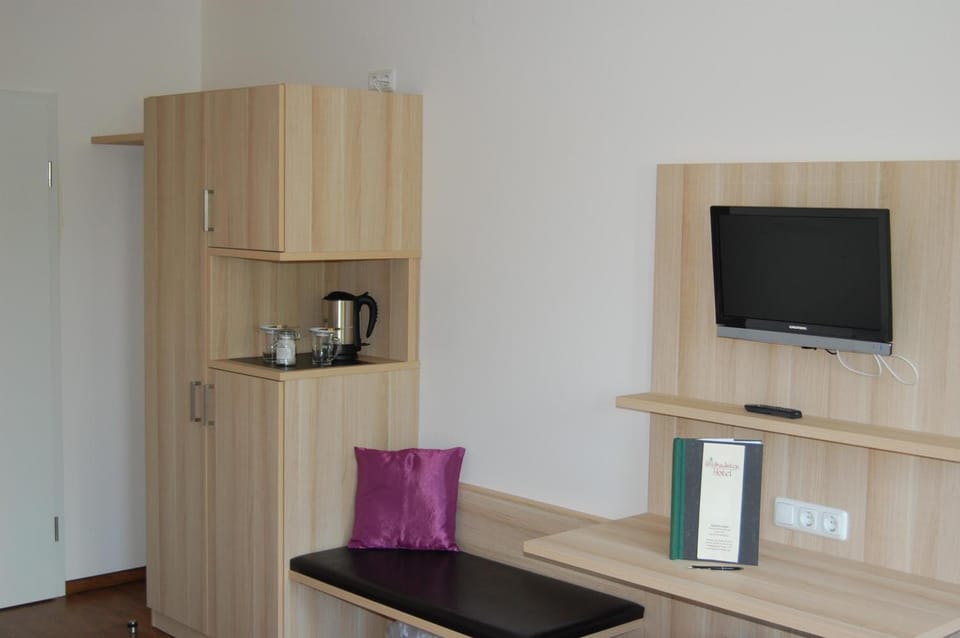 TV and multimedia, Coffee/tea facilities, Decorative detail