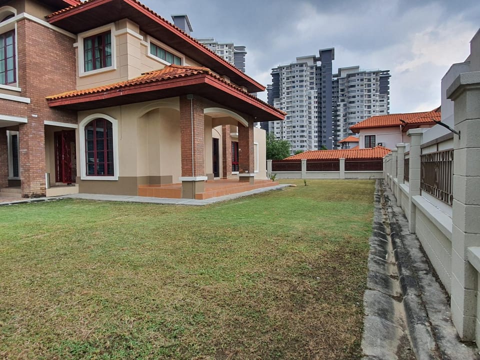 Property building, Natural landscape, Garden, Garden view