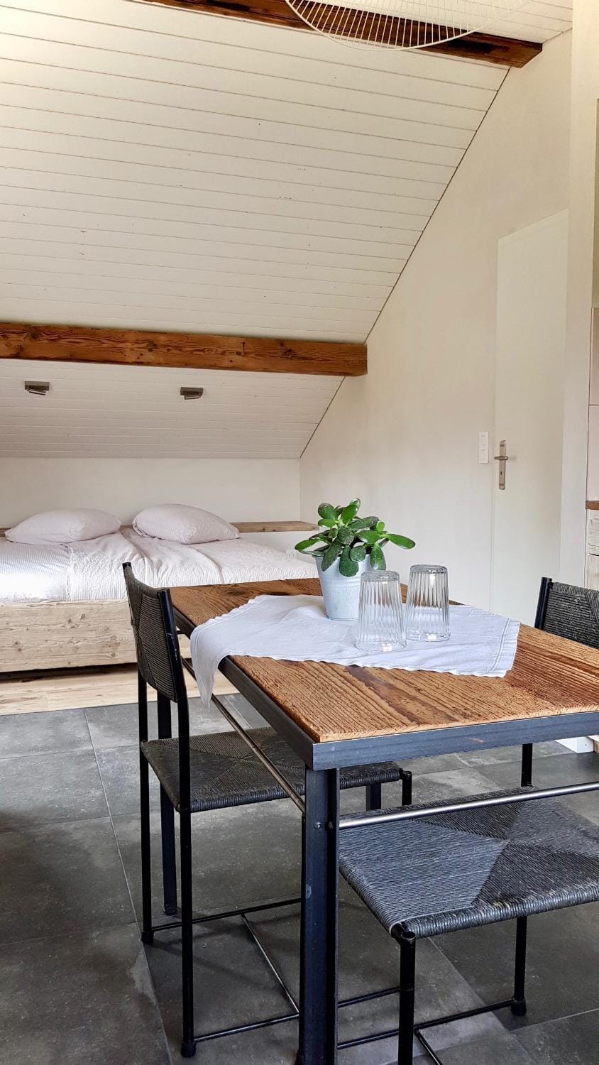 Photo of the whole room, Bedroom