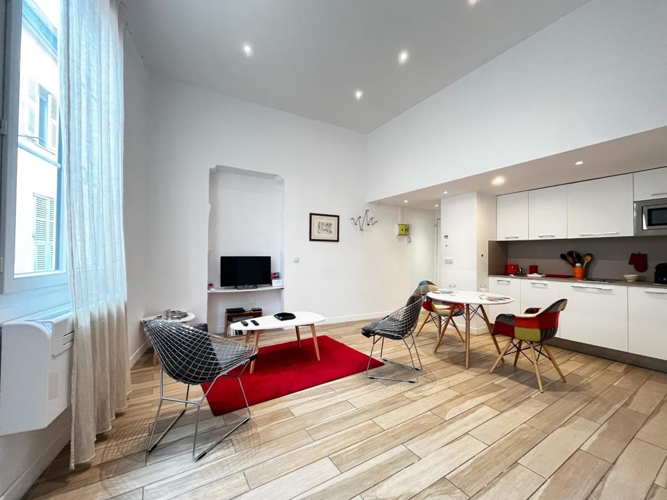 Communal lounge/ TV room, Living room