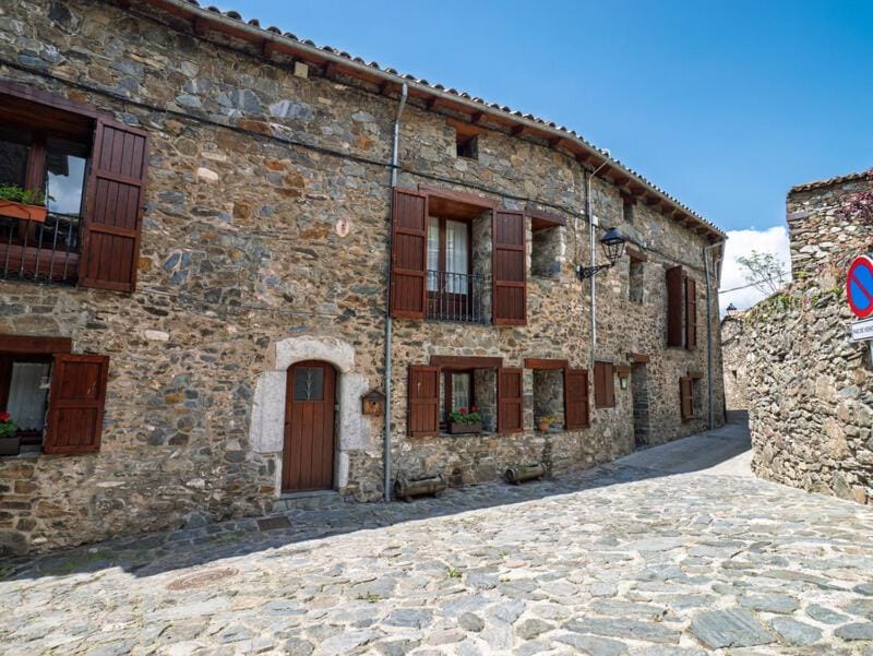 Apartament rural per a 2 · Pardines House in Ripollès