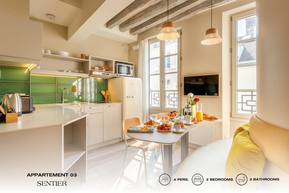 Kitchen or kitchenette, Seating area, Dining area, minibar