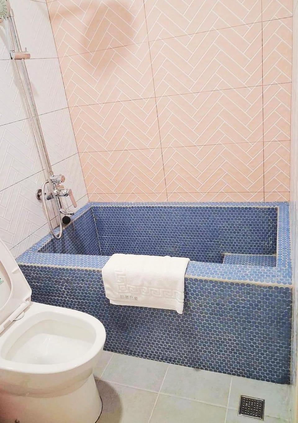 Toilet, Bathroom, Bath