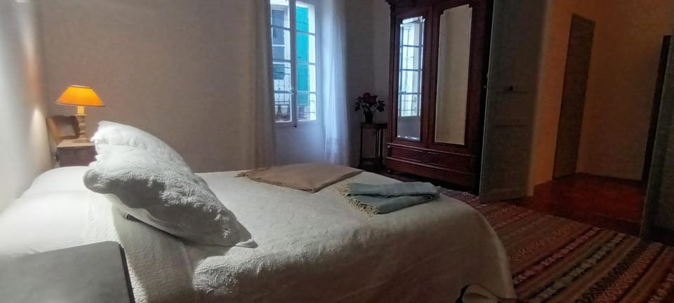 Character filled house overlooking the River Cesse House in Occitanie