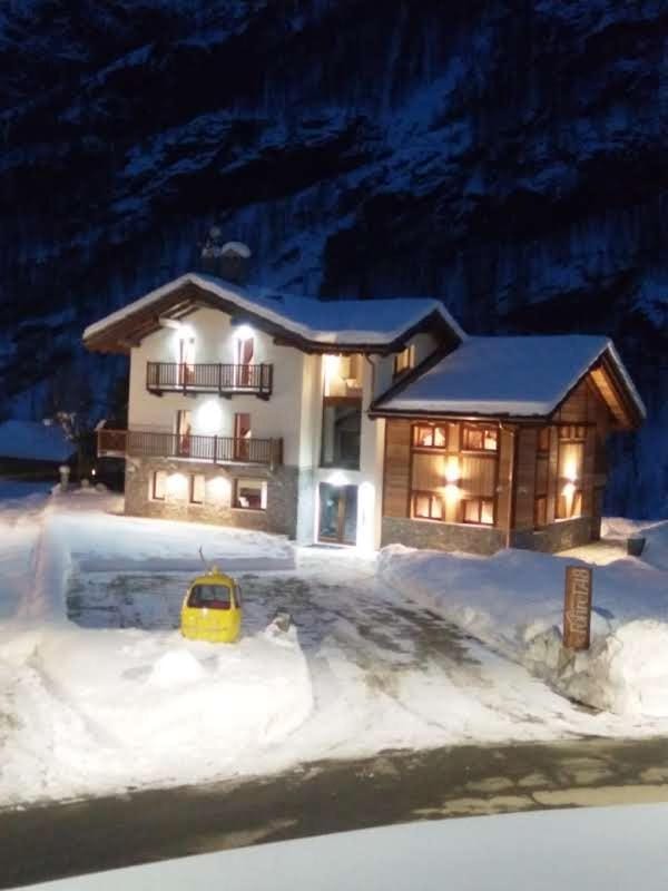 Property building, Winter