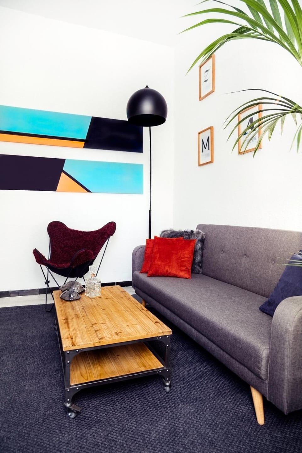 Living room, Seating area