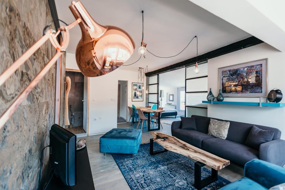 Living room, Seating area