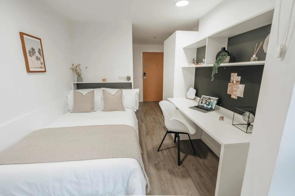 For Students Only Oxford Point in Bournemouth Apartment in Bournemouth