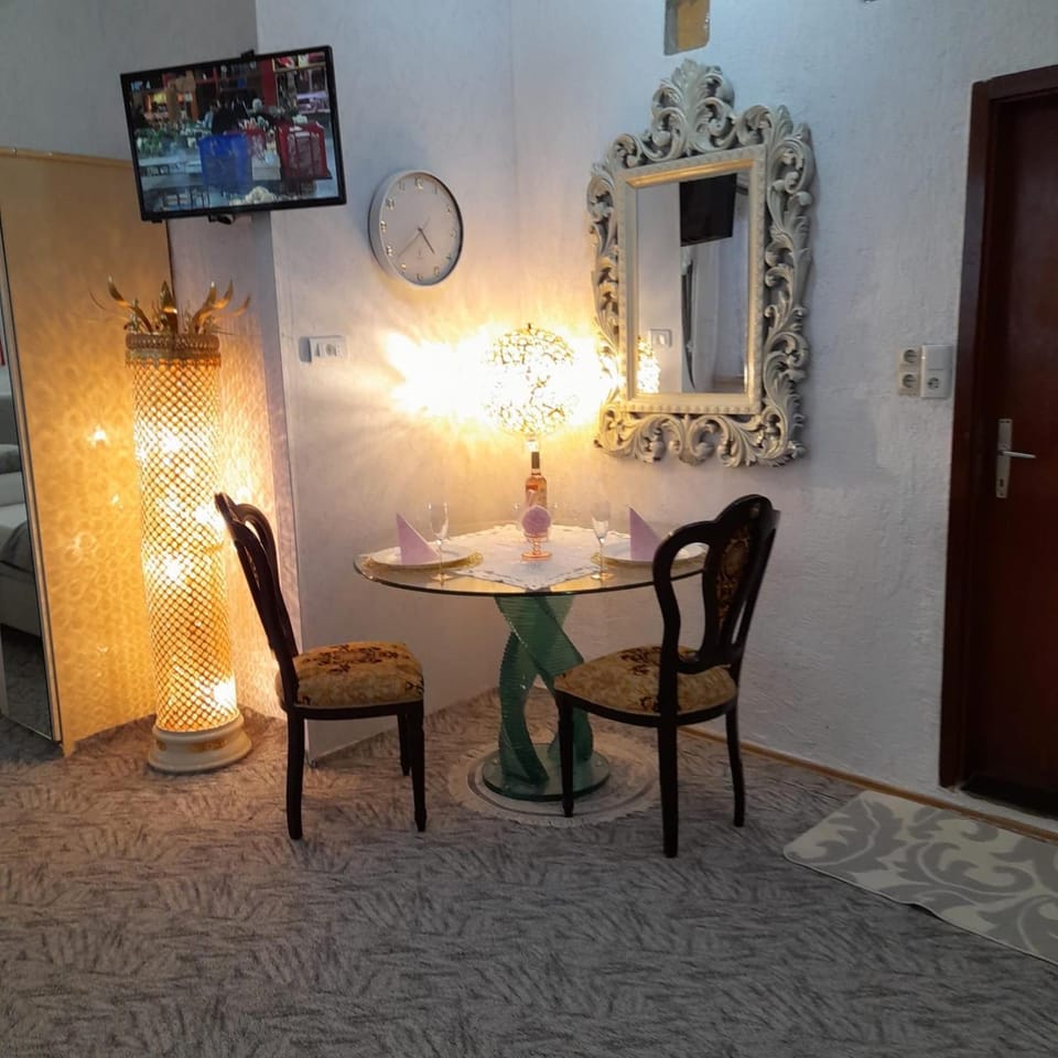 TV and multimedia, Dining area